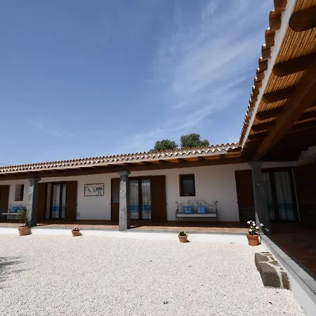 Tenute Efis 3* Galtelli